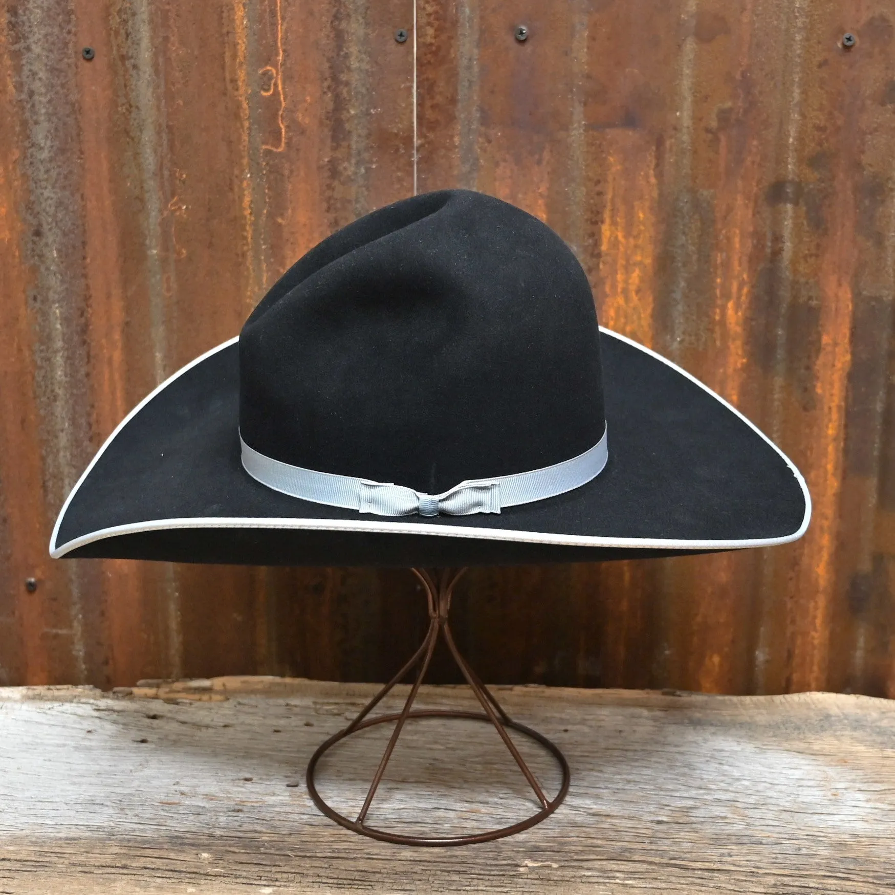 Serratelli 8X Gus Outback in Black